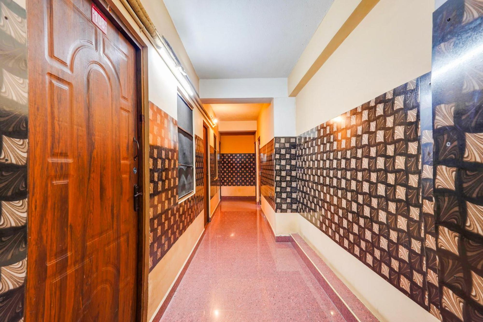 Super Hotel O Heritage Town Formerly Vasavi بونديتْشيري المظهر الخارجي الصورة